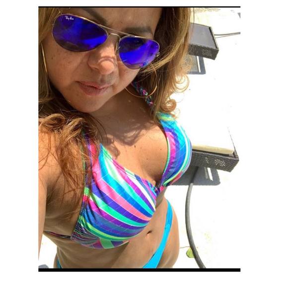 Meet your Posher, Paola - Picture 1 of 1